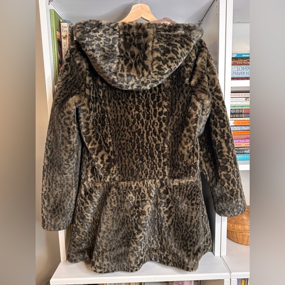 Free People Faux Fur Leopard Swing Coat. Size S - Picture 8 of 9